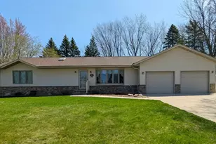 1636 N 4th St, Montevideo, MN 56265 - Photo 2