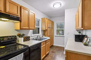 4721 Lakeview Ave N, Brooklyn Center, MN 55429 - Photo 10