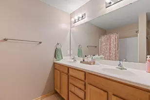 7509 Parkridge Way, Savage, MN 55378 - Photo 18