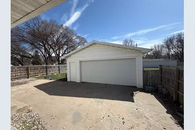 1644 8th Avenue S, Fargo,  58103 - Photo 2