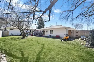 706 26th St N, Fargo, ND 58102 - Photo 30