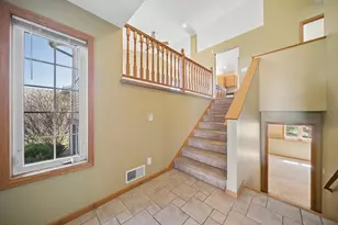 113 Torrey Pines Dr, Mankato, MN 56001 - Photo 4