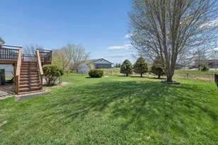 113 Torrey Pines Dr, Mankato, MN 56001 - Photo 34