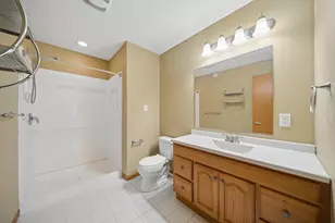 113 Torrey Pines Dr, Mankato, MN 56001 - Photo 32