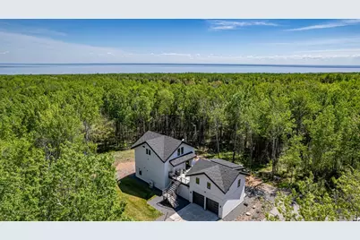 5140 Lakewood Road, Duluth, MN 55804 - Photo 1