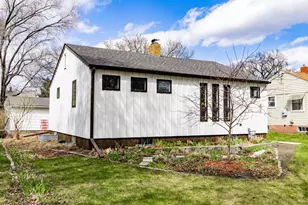 433 Elmwood Ave S, Fargo,  58103 - Photo 4