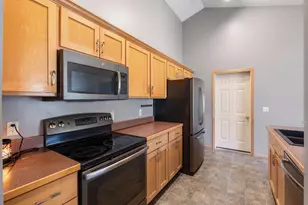 13910 Cherrywood Dr, Baxter, MN 56425 - Photo 6