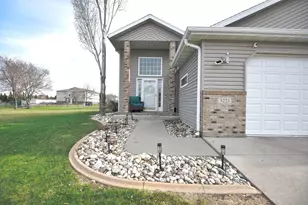 3221 11th Ave S, Moorhead, MN 56560 - Photo 2