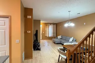 3049 Chamberlain Street N, Maplewood, MN 55109 - Photo 8