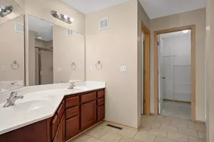 3049 Chamberlain Street N, Maplewood, MN 55109 - Photo 20