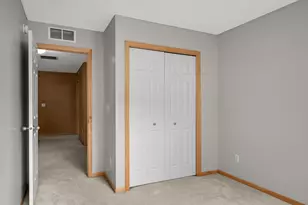 3049 Chamberlain Street N, Maplewood, MN 55109 - Photo 24