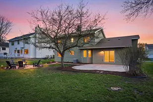 8361 W Lake Dr, Chanhassen, MN 55317 - Photo 30