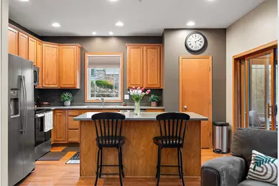 15569 Lilac Drive, Eden Prairie, MN 55347 - Photo 10