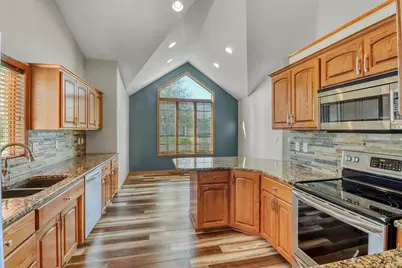 3319 45th Avenue S, Fargo, ND 58104 - Photo 8