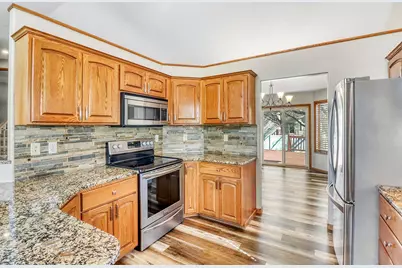 3319 45th Avenue S, Fargo, ND 58104 - Photo 10