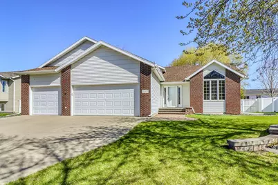 3319 45th Avenue S, Fargo, ND 58104 - Photo 2