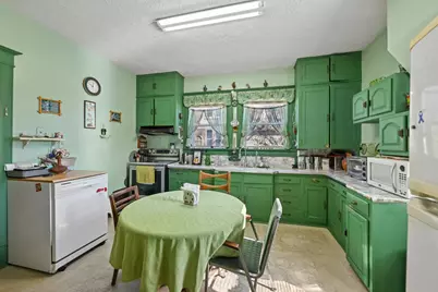 335 Adams Street SE, Hutchinson, MN 55350 - Photo 8