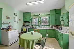335 Adams St SE, Hutchinson, MN 55350 - Photo 8