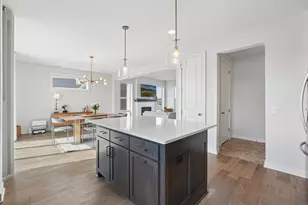 6381 Harvest Trl, Chaska, MN 55318 - Photo 10