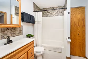 726 W 5th St, Duluth, MN 55806 - Photo 32