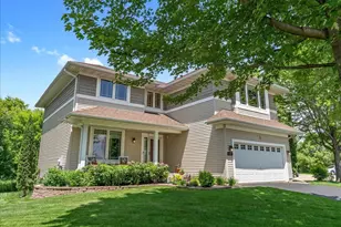 640 Addison Alcove, Woodbury, MN 55129 - Photo 2