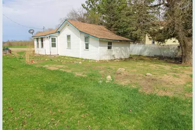 121 Washington Street W, Burtrum, MN 56318 - Photo 1