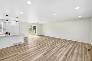 1008 24th Ave S, Fargo,  58103 - Photo 8
