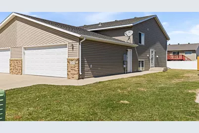 5263 50th Avenue S, Fargo, ND 58104 - Photo 2