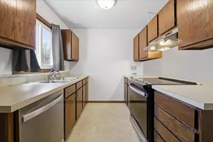 1260 Virginia St, Saint Paul, MN 55117 - Photo 8