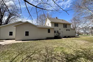 324 E Snelling Ave, Appleton, MN 56208 - Photo 4