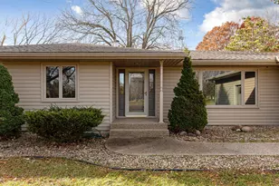 101 Mapleridge Dr, Mankato, MN 56001 - Photo 2