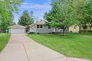 710 Cypress St S, Cambridge, MN 55008 - Photo 1