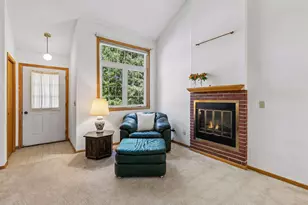 12750 Edgewater Path, Apple Valley, MN 55124 - Photo 4