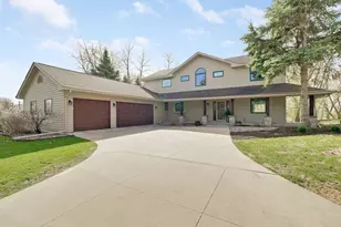1636 Woodlawn Cir, Waconia, MN 55387 - Photo 104