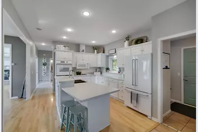 1636 Woodlawn Circle, Waconia, MN 55387 - Photo 16