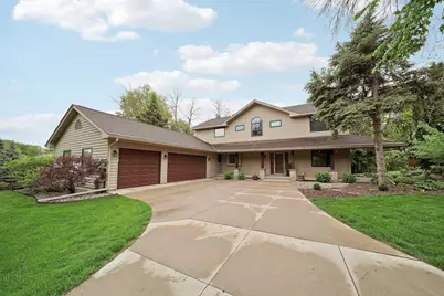 1636 Woodlawn Circle, Waconia, MN 55387 - Photo 2