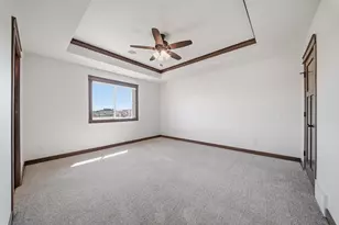 4911 Field Crest Ln, Eau Claire, WI 54701 - Photo 16