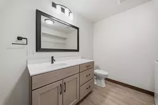 4911 Field Crest Ln, Eau Claire, WI 54701 - Photo 6