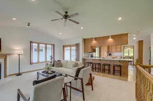 2201 Roselawn Ave W, Roseville, MN 55113 - Photo 8
