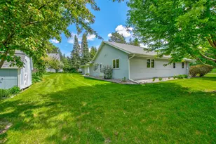 2201 Roselawn Ave W, Roseville, MN 55113 - Photo 26