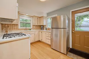 8801 Lakeview Rd, Bloomington, MN 55438 - Photo 12