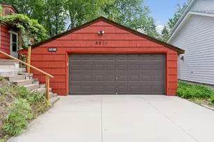 8801 Lakeview Rd, Bloomington, MN 55438 - Photo 34