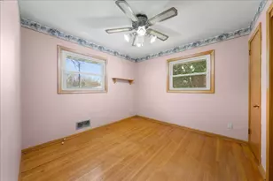 2368 Holloway Ave E, Maplewood, MN 55109 - Photo 16