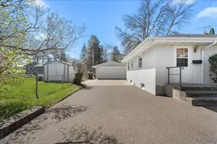 2368 Holloway Ave E, Maplewood, MN 55109 - Photo 26