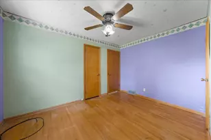 2368 Holloway Ave E, Maplewood, MN 55109 - Photo 10