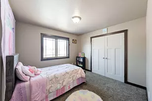 6810 24th Street S, Fargo, ND 58104 - Photo 42