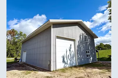 43381 State Highway 11, Roseau, MN 56751 - Photo 2