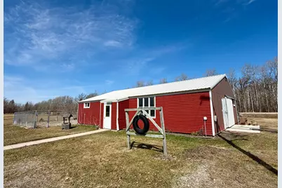 43381 State Highway 11, Roseau, MN 56751 - Photo 4