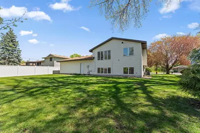 1889 Hamline Avenue N, Falcon Heights, MN 55113 - Photo 4