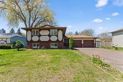 1889 Hamline Avenue N, Falcon Heights, MN 55113 - Photo 2